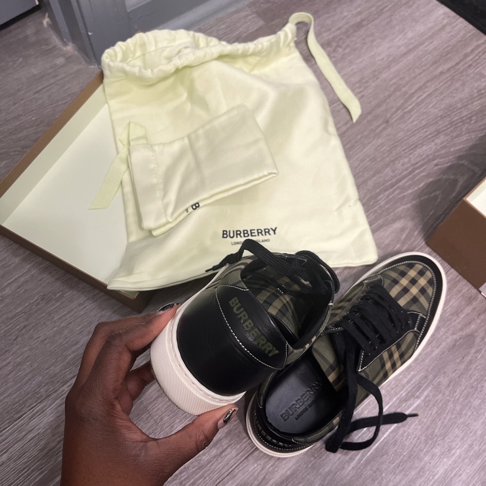 Burberry sneakers